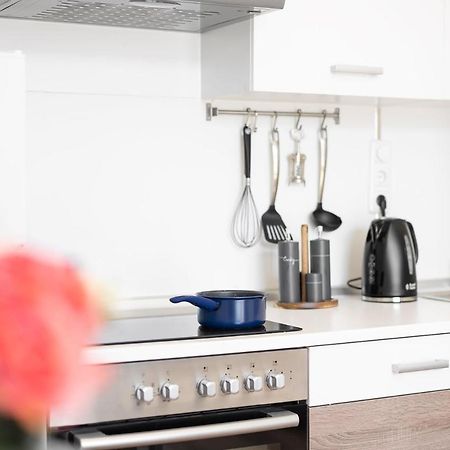 Wiesen Living - Apartment For Up To Twelve People Monaco di Baviera Esterno foto