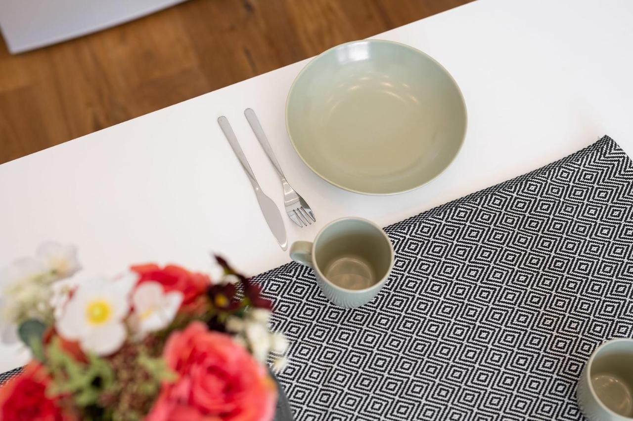 Wiesen Living - Apartment For Up To Twelve People Monaco di Baviera Esterno foto